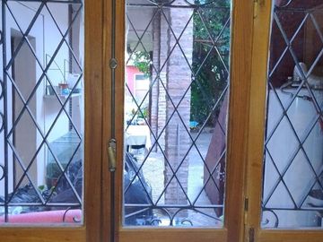 CASA EN VENTA 2 PLANTAS EN WILDE
