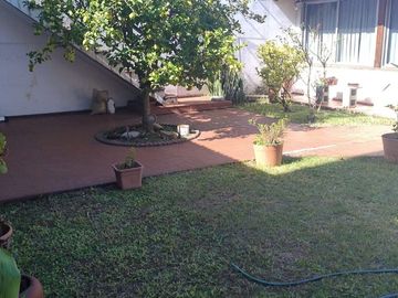 CASA EN VENTA 2 PLANTAS EN WILDE