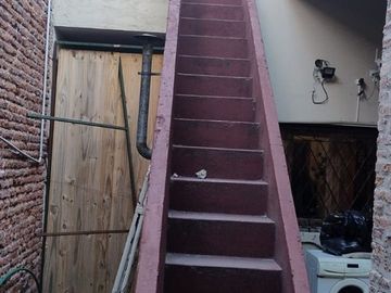 CASA EN VENTA 2 PLANTAS EN WILDE