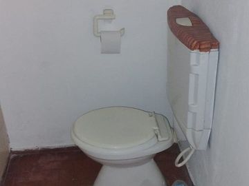 CASA EN VENTA 2 PLANTAS EN WILDE