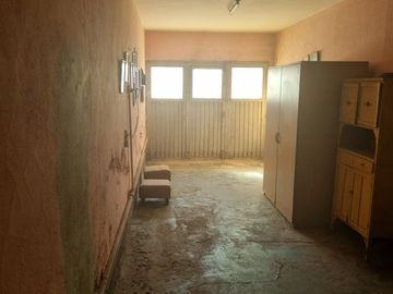 VENTA CASA A REFACCION CERCA ESTACION DE F. VARELA