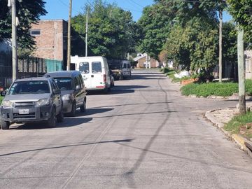 VENTA CASA A REFACCION CERCA ESTACION DE F. VARELA