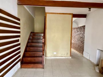 Venta Casa Triplex 4  amb M. Coronado APTO CREDITO