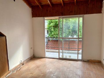 Venta Casa Triplex 4  amb M. Coronado APTO CREDITO