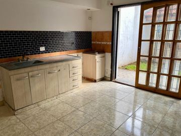 Venta Casa Triplex 4  amb M. Coronado APTO CREDITO