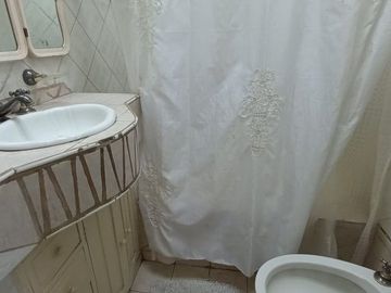 VENTA CASA MUTIFAMILIAR LOTE PROPIO MATADEROS