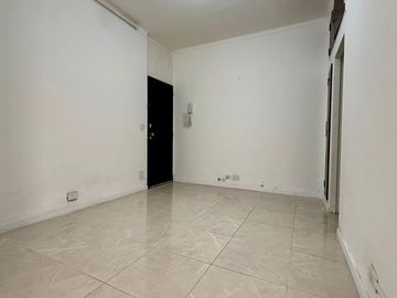 VENTA DEPARTAMENTO CÉNTRICO CON PATIO EN PB