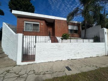 Venta casa en lote propio de 3 ambientes Boulogne