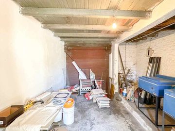 CASA ANTIGUA EN VENTA EN PERGAMINO CON PATIO