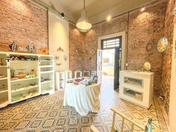 CASA ANTIGUA EN VENTA EN PERGAMINO CON PATIO