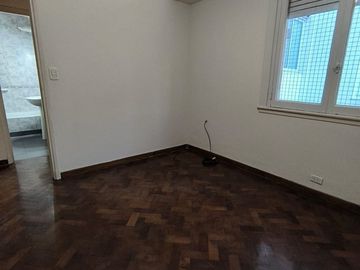Venta departamento de 3 ambientes en Caballito