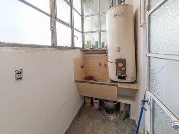 Venta departamento de 3 ambientes en Caballito