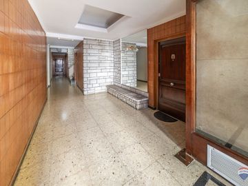 Venta departamento de 3 ambientes en Caballito