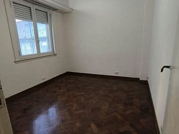 Venta departamento de 3 ambientes en Caballito