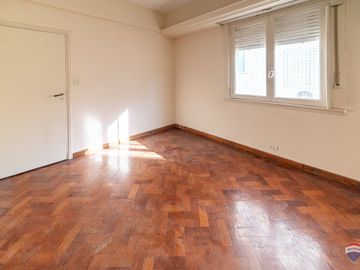 Venta departamento de 3 ambientes en Caballito