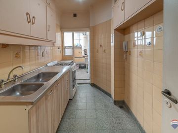 Venta departamento de 3 ambientes en Caballito