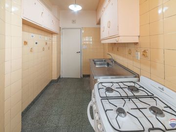 Venta departamento de 3 ambientes en Caballito