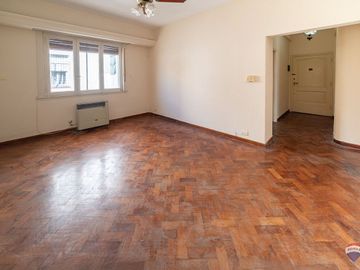 Venta departamento de 3 ambientes en Caballito