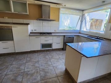 VENTA CASA 3 DORM CON PILETA EN VILLA ALLENDE GOLF