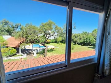 VENTA CASA 3 DORM CON PILETA EN VILLA ALLENDE GOLF