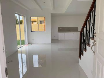 4 Bedroom w/ Maid's Room House and Lot For Sale in Mexico Pampanga-JV2