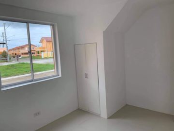 4 Bedroom w/ Maid's Room House and Lot For Sale in Mexico Pampanga-JV2