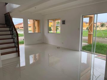 4 Bedroom w/ Maid's Room House and Lot For Sale in Mexico Pampanga-JV2