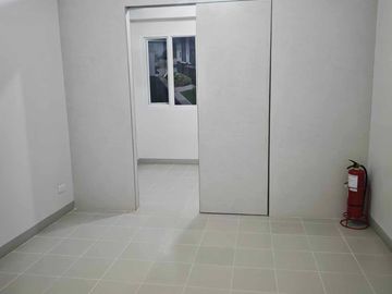 Non-VATable 1BR Condo at Vail Residences – Prime Uptown CDO Location
