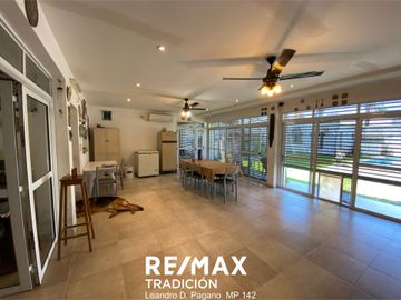 Casa en Venta  Ubicación Residencial 7 ambientes.-