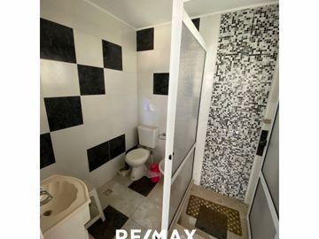 Casa en Venta  Ubicación Residencial 7 ambientes.-