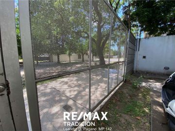 Casa en Venta  Ubicación Residencial 7 ambientes.-
