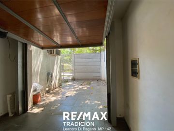Casa en Venta  Ubicación Residencial 7 ambientes.-