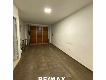 Casa en Venta  Ubicación Residencial 7 ambientes.-