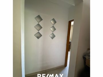 Casa en Venta  Ubicación Residencial 7 ambientes.-