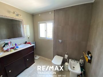 Casa en Venta  Ubicación Residencial 7 ambientes.-