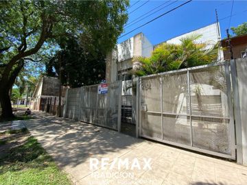 Casa en Venta  Ubicación Residencial 7 ambientes.-