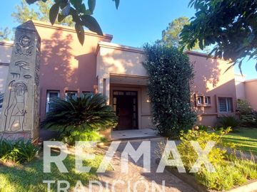 Venta Casa  Premium 4 Dormitorios. Resistencia