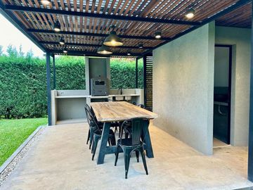 VENTA CASA BARRIO PRIVADO EZEIZA CON ESCRITURA