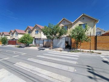 OPORTUNIDAD CASA CON FIANCIAMIENTO ESPECIAL