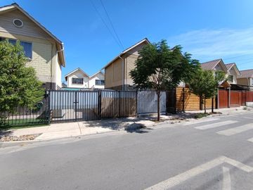 OPORTUNIDAD CASA CON FIANCIAMIENTO ESPECIAL