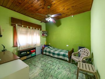 VENTA CASA 4 AMBIENTES CON PATIO DON TORCUATO