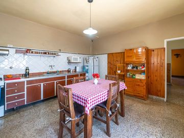 VENTA CASA 4 AMBIENTES CON PATIO DON TORCUATO