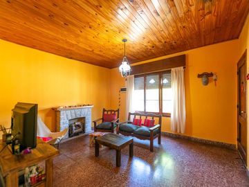 VENTA CASA 4 AMBIENTES CON PATIO DON TORCUATO