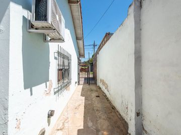 VENTA CASA 4 AMBIENTES CON PATIO DON TORCUATO