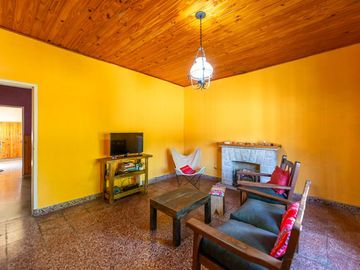 VENTA CASA 4 AMBIENTES CON PATIO DON TORCUATO