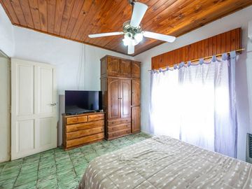 VENTA CASA 4 AMBIENTES CON PATIO DON TORCUATO