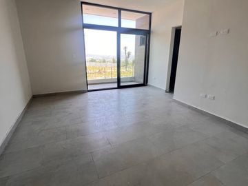 Venta de casas en dominio cumbres, arriba de avenida leones