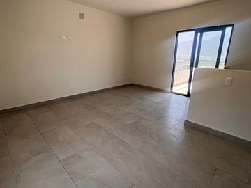 Venta de casas en dominio cumbres, arriba de avenida leones