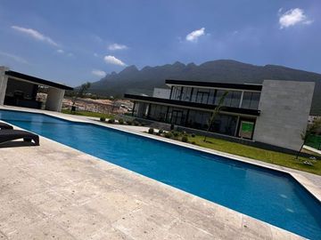 Venta de casas en dominio cumbres, arriba de avenida leones