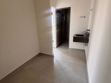 Venta de casas en dominio cumbres, arriba de avenida leones